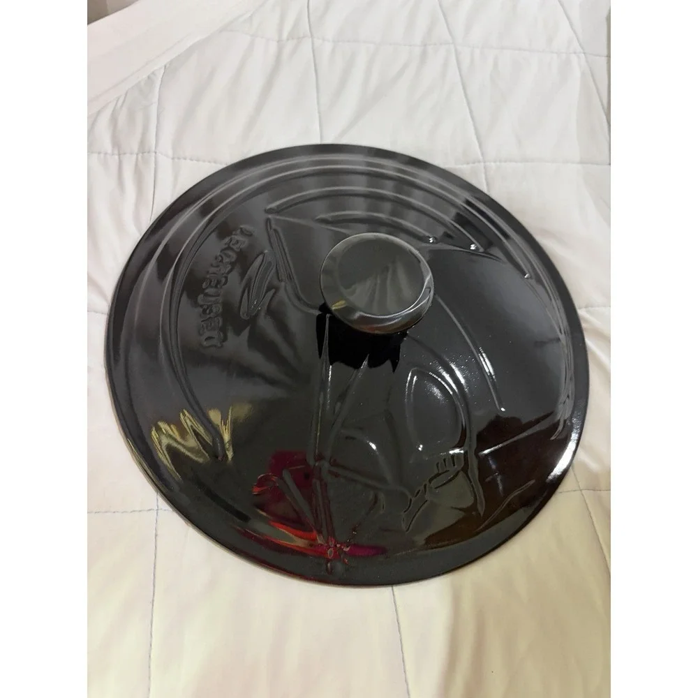 LE CREUSET STAR WARS *NEW* Darth Vader Round Dutch Oven RARE COLLECTION 5.5QT